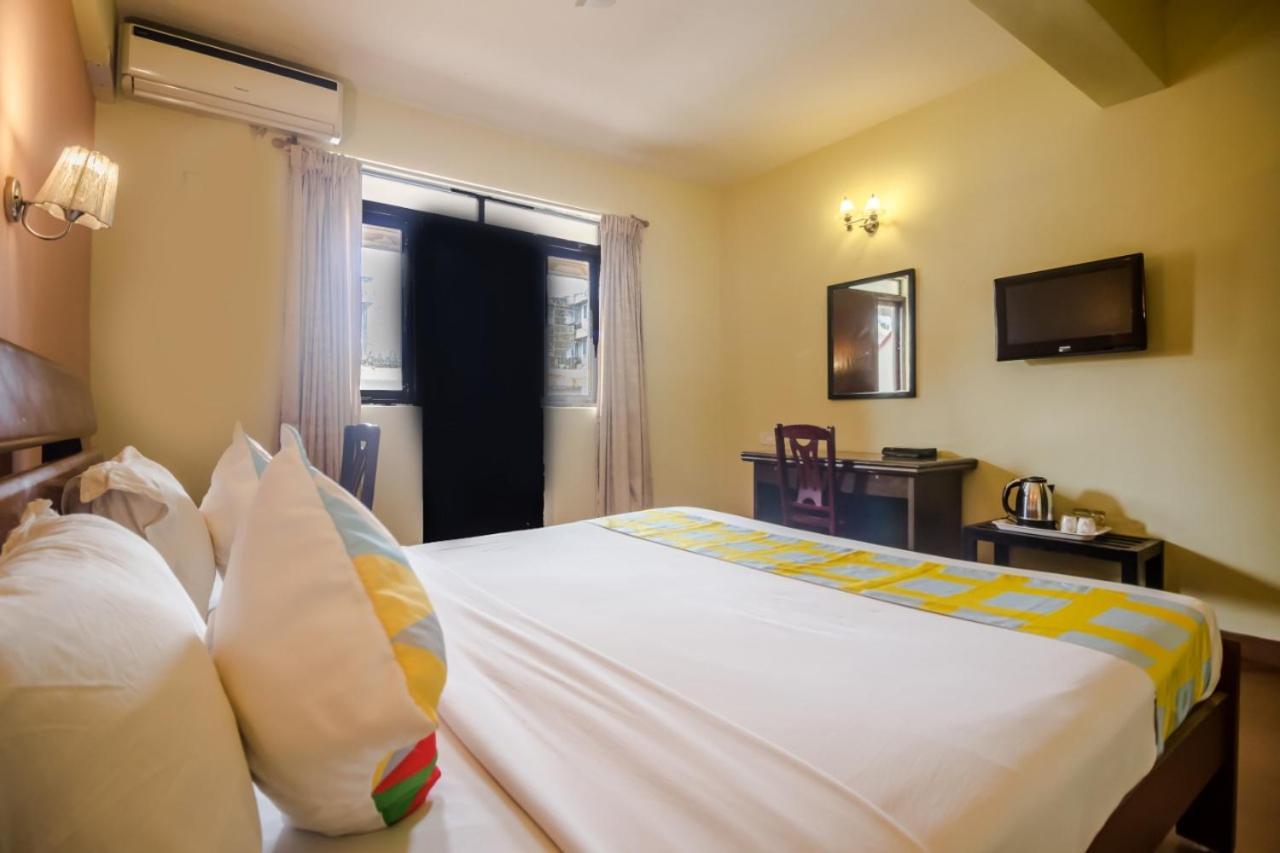 Holiday Goa Hotel Arpora Exterior photo
